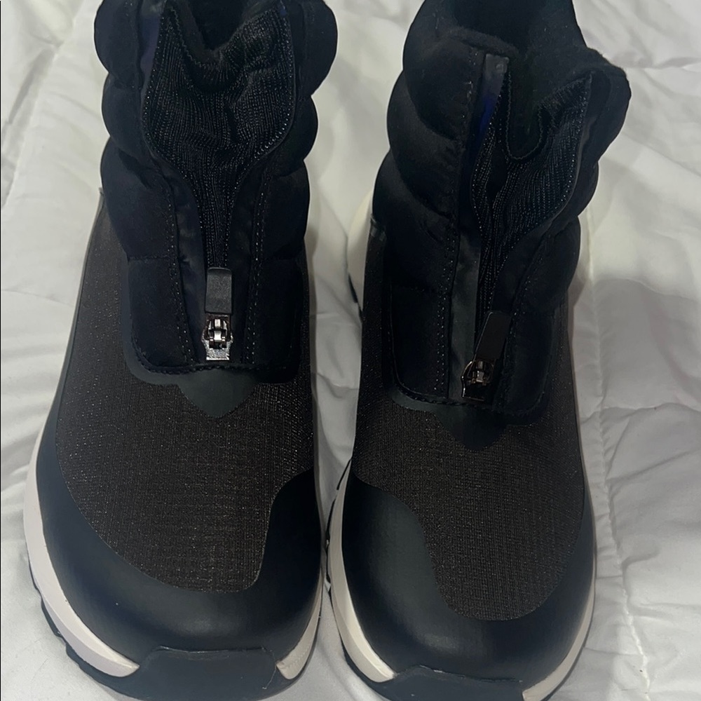 The North Face Black Women's Shoes - Picture 5 of 7